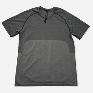 Lululemon Metal Vent Tech Seamless Gray Short Sleeve Men’s Medium Tee